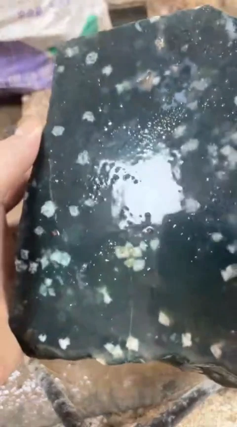 定制玛瑙乌***原原石1800428