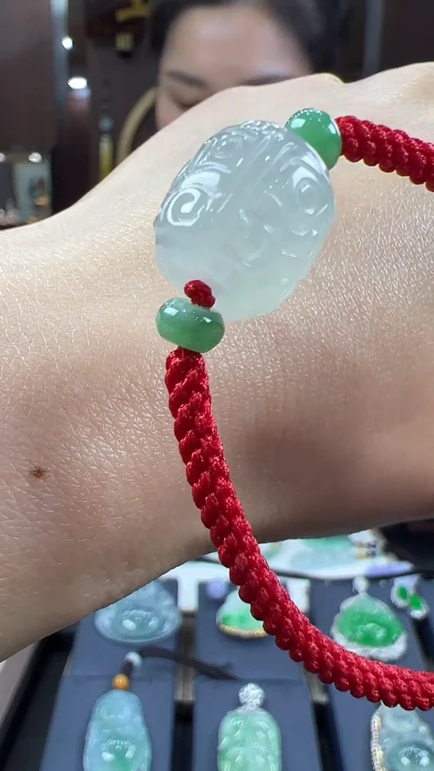 【闪购商品】翡翠未镶嵌挂件手绳