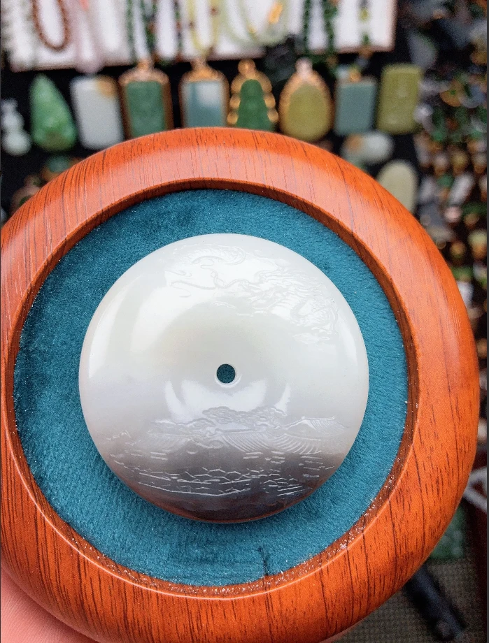 和田玉意境山水平安扣吊坠