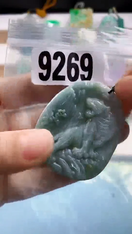 翡翠未镶嵌颈饰天然翡翠吊坠挂件