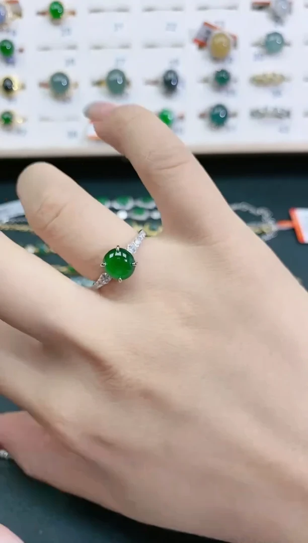 翡翠戒指银S925镶嵌天然翡翠