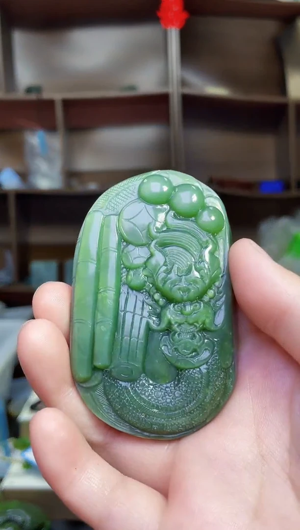 和田玉未镶嵌颈饰1