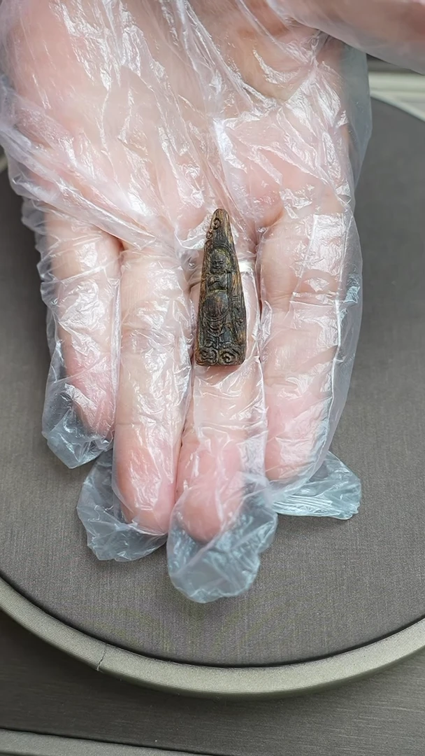 沉香吊坠沉水越南芽庄沉香白奇楠吊坠1克