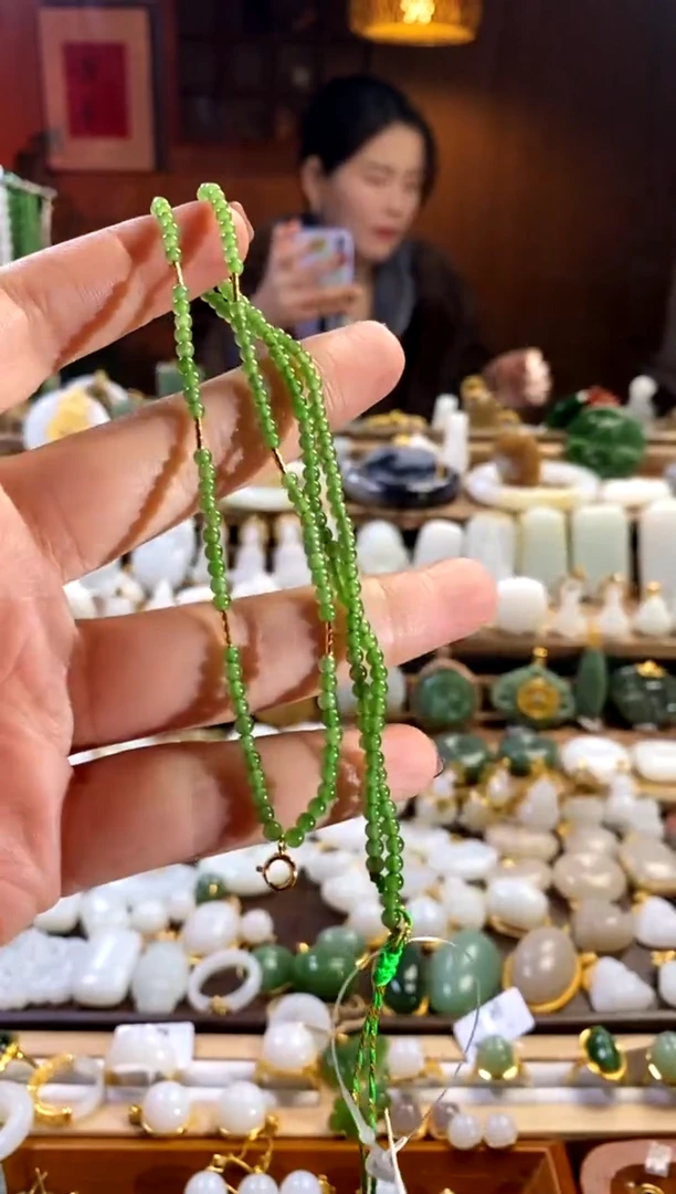 【闪购商品】和田玉项链18K金镶嵌。