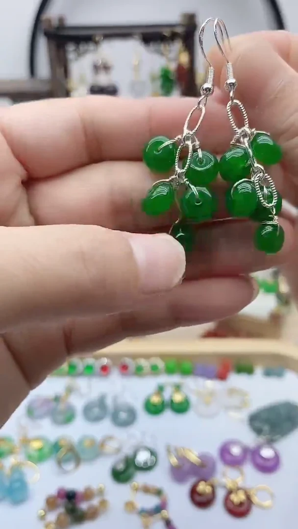 银S925镶嵌石英质玉（天山翠）耳饰496