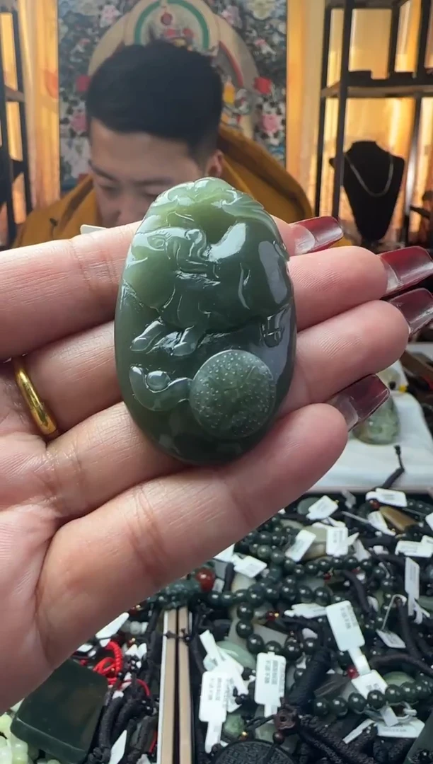 颈饰未镶嵌和田玉和田玉吊坠72