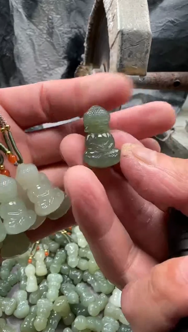 颈饰未镶嵌和田玉吊坠多样性拍一发一件