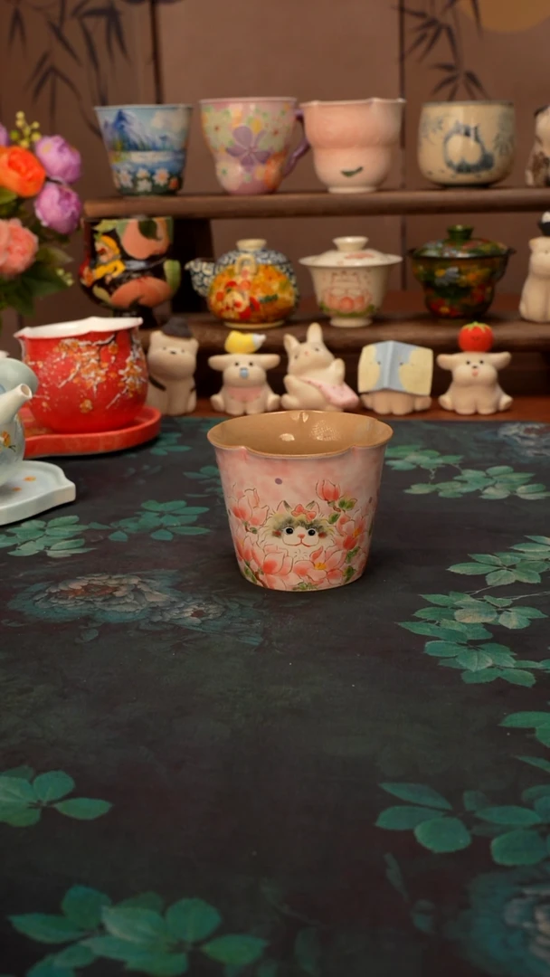 百万  猫猫花口手握杯