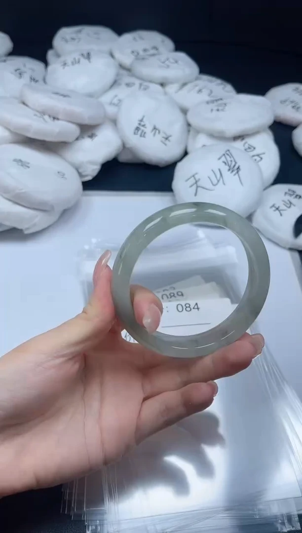 未镶嵌手镯石英质玉084-5960