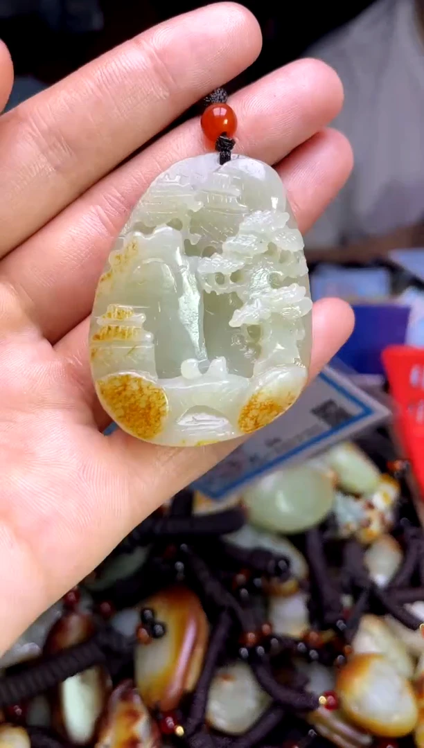 和田玉未镶嵌颈饰1