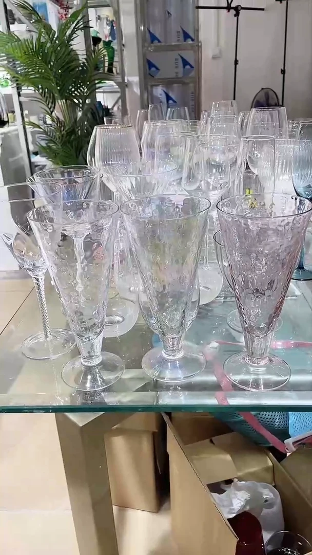 【闪购商品】水晶玻璃3只锤纹香槟杯不同色