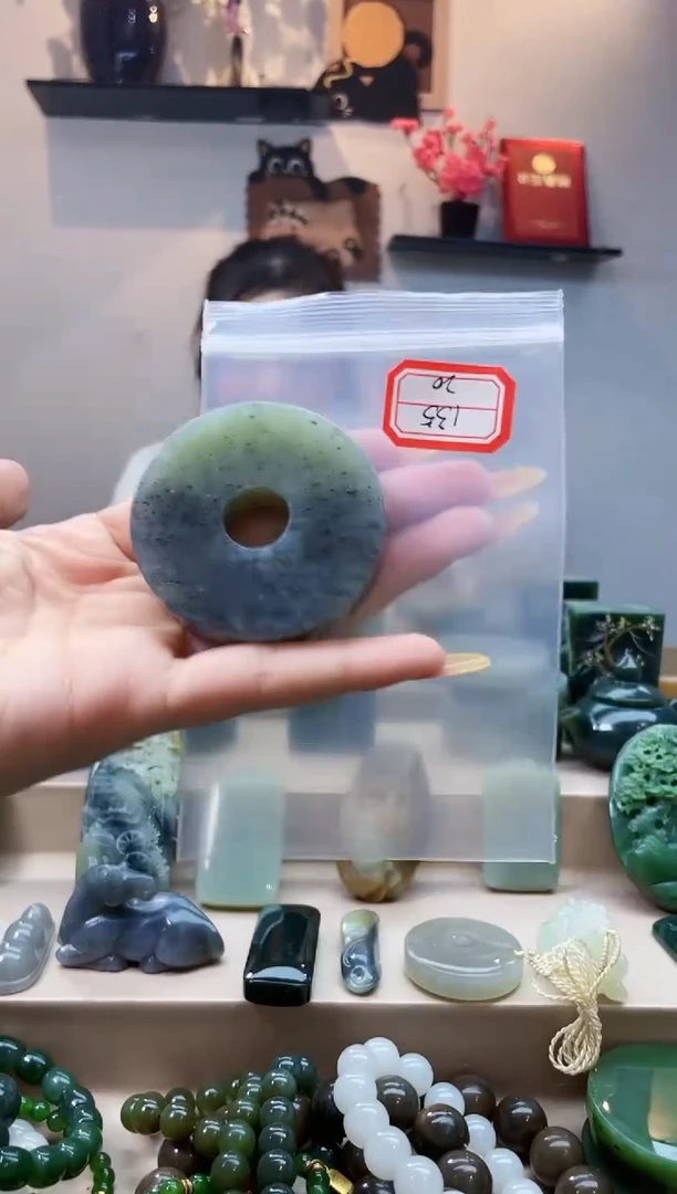 未镶嵌和田玉挂件1