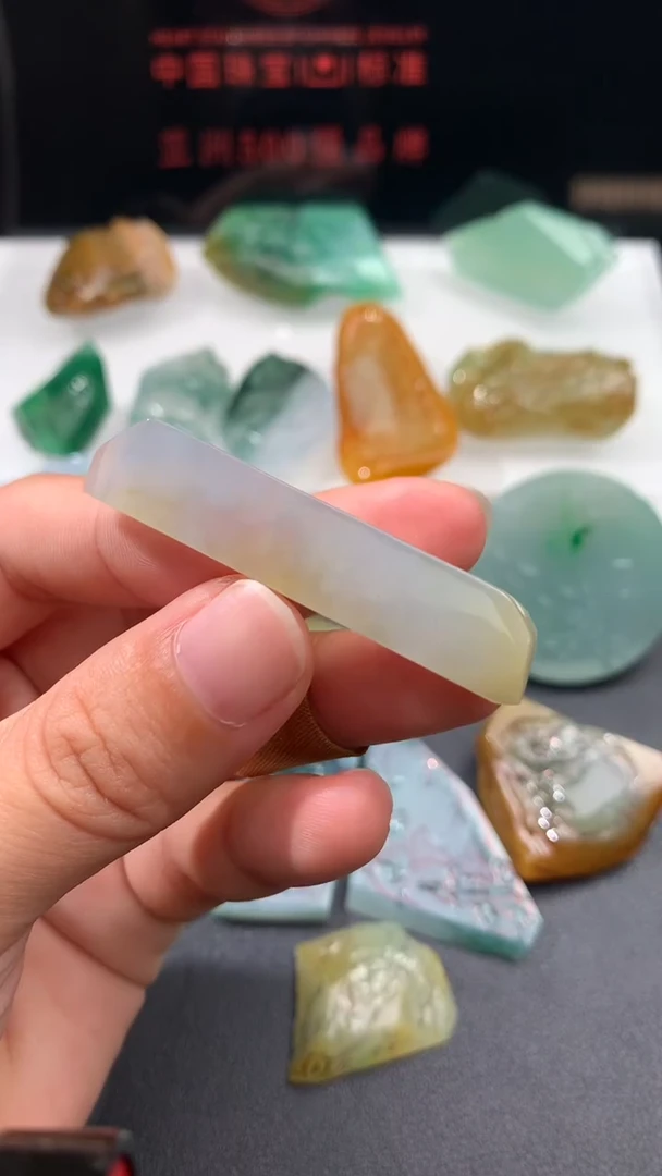 定制翡翠未镶嵌