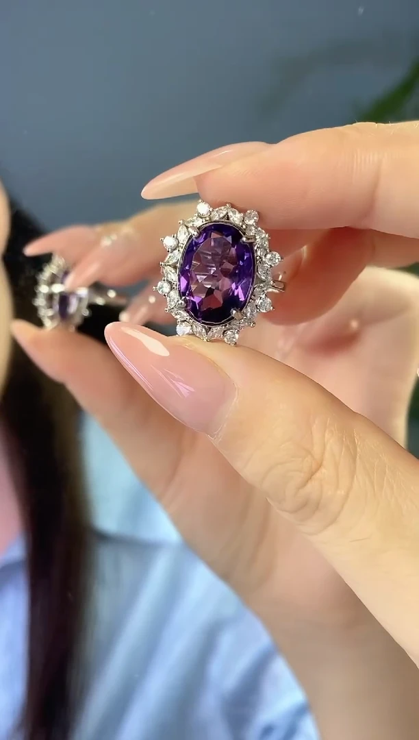 银S925镶嵌戒指紫晶。