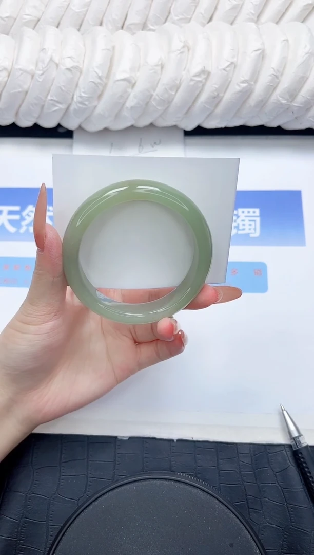 未镶嵌手镯石英质玉93-56.1