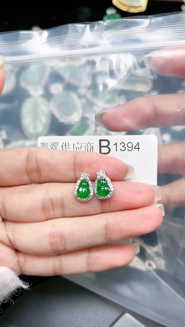 【闪购商品】翡翠颈饰未镶嵌赠皮绳1394
