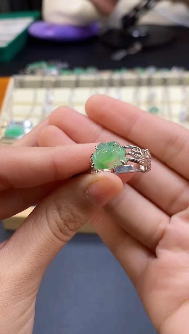 颈饰银S925镶嵌翡翠17913