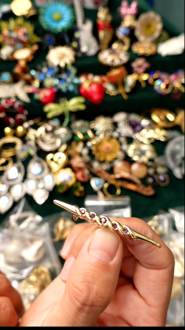铁合金大理石胸针20