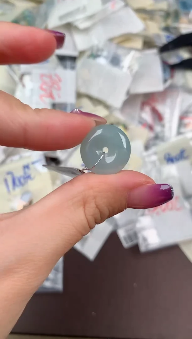 翡翠挂件未镶嵌一