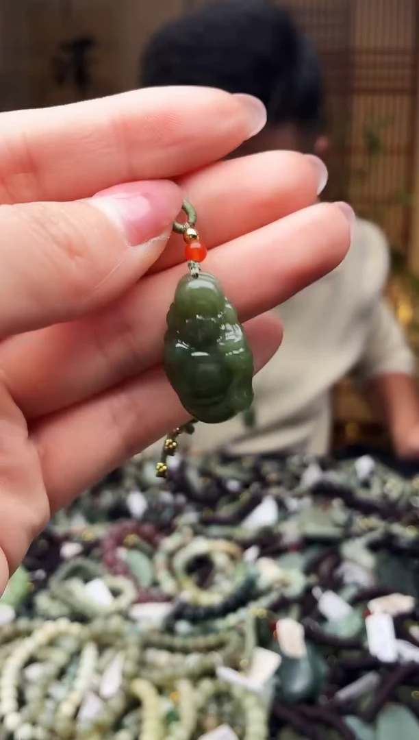 颈饰未镶嵌和田玉多样性发货，拍一发一