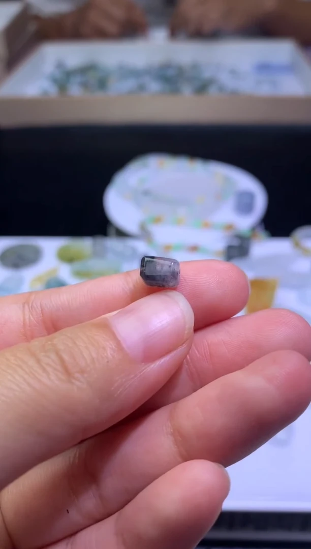 未镶嵌定制翡翠毛货