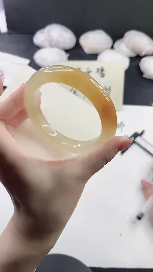 未镶嵌手镯石英质玉L235-64