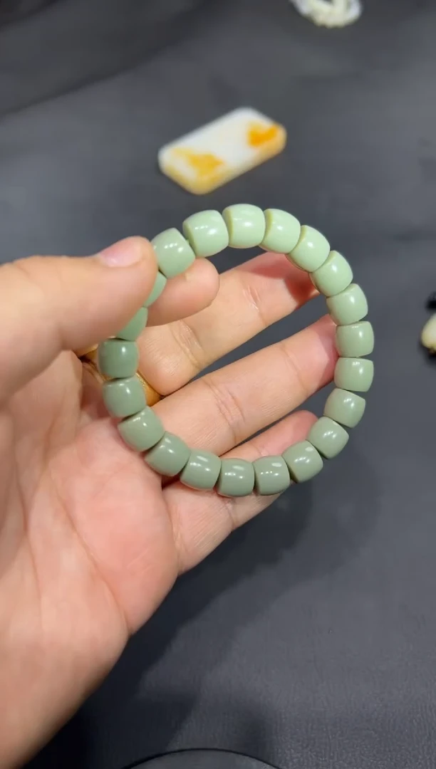 颈饰未镶嵌和田玉肉*龙60