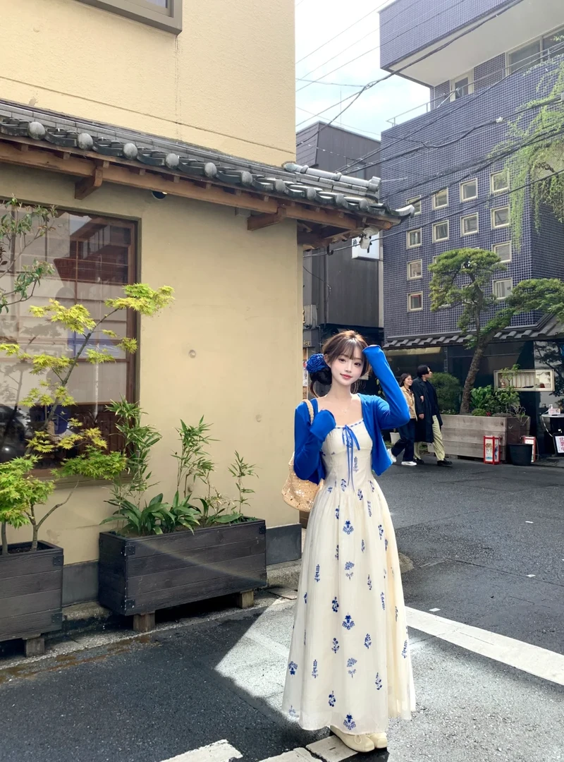 2025新款夏季韩系穿搭温柔风蓝色开衫百搭吊带连衣裙气质两件套女