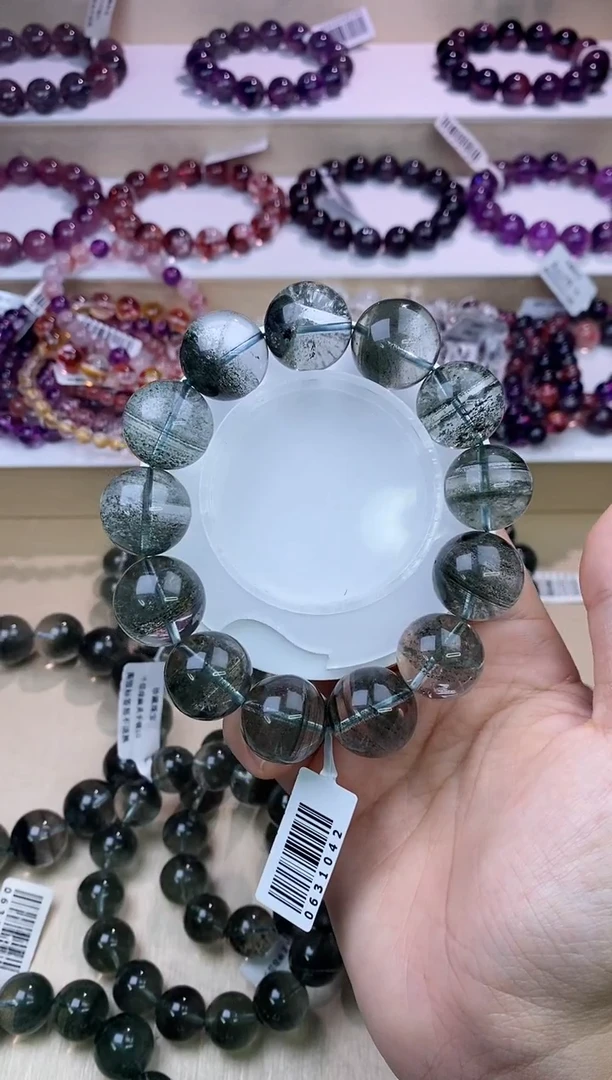 水晶手串未镶嵌满天星绿幽18m+