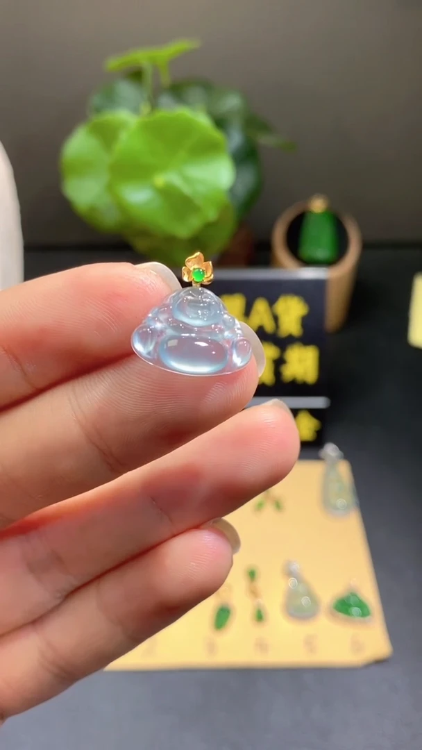 颈饰18K金镶嵌翡翠翡翠A货