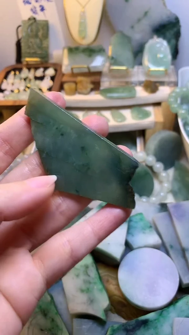 未镶嵌挂件翡翠缅甸A货翡翠,没有运费险,有纹有裂