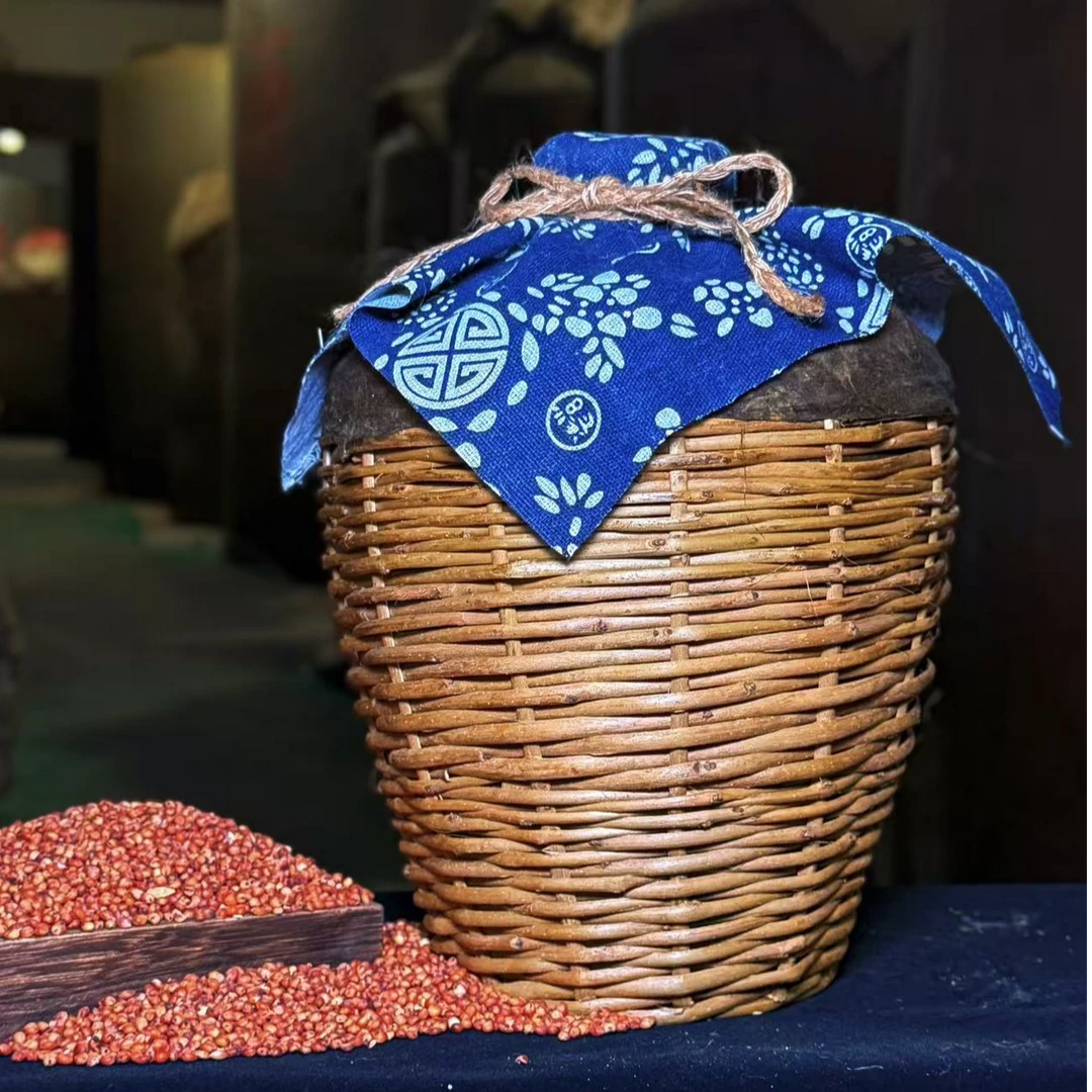 孔家浓香型原酒孔子论语孔府酒坊高端52度白酒窖藏52度