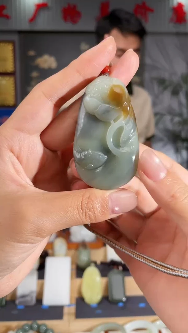 和田玉未镶嵌颈饰1