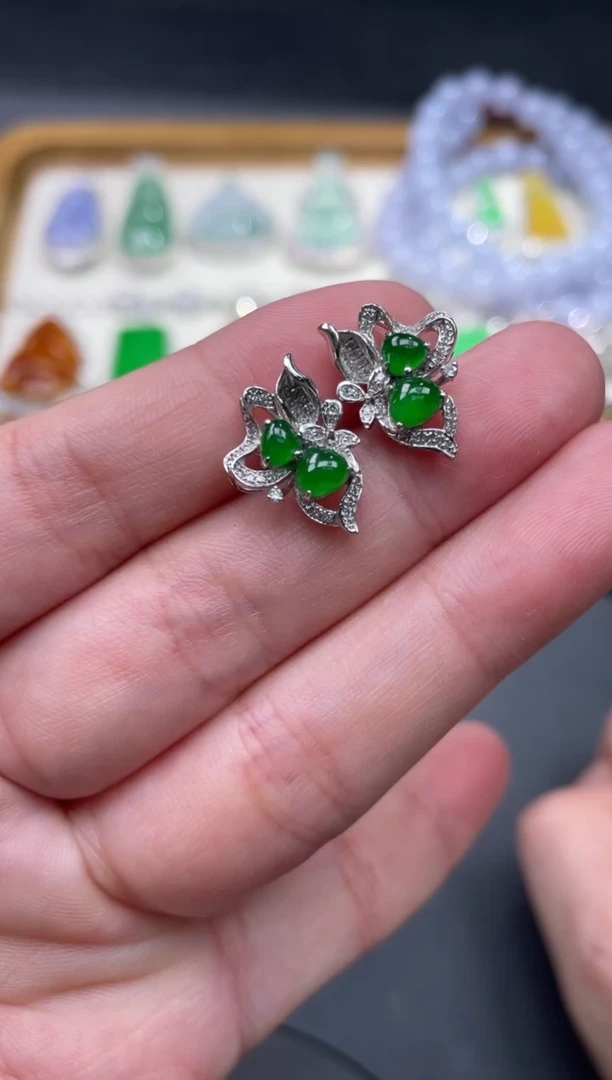 【闪购商品】翡翠耳饰18K金镶嵌71.........