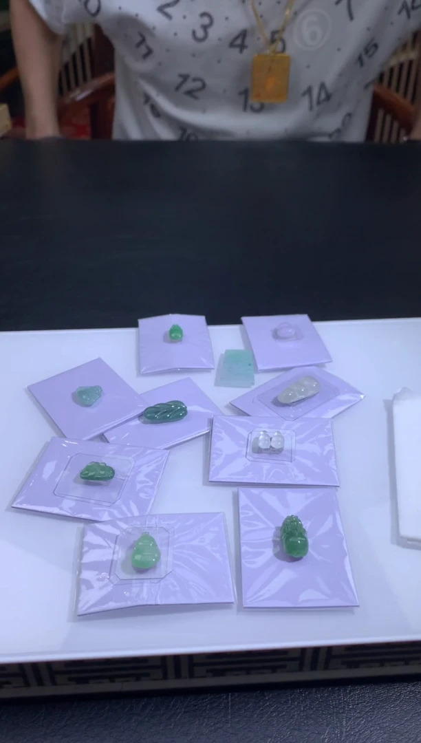 未镶嵌定制翡翠翡翠