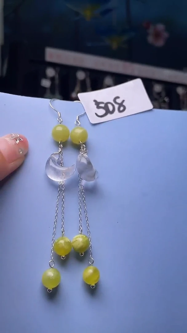 未镶嵌耳饰水晶喜欢拍