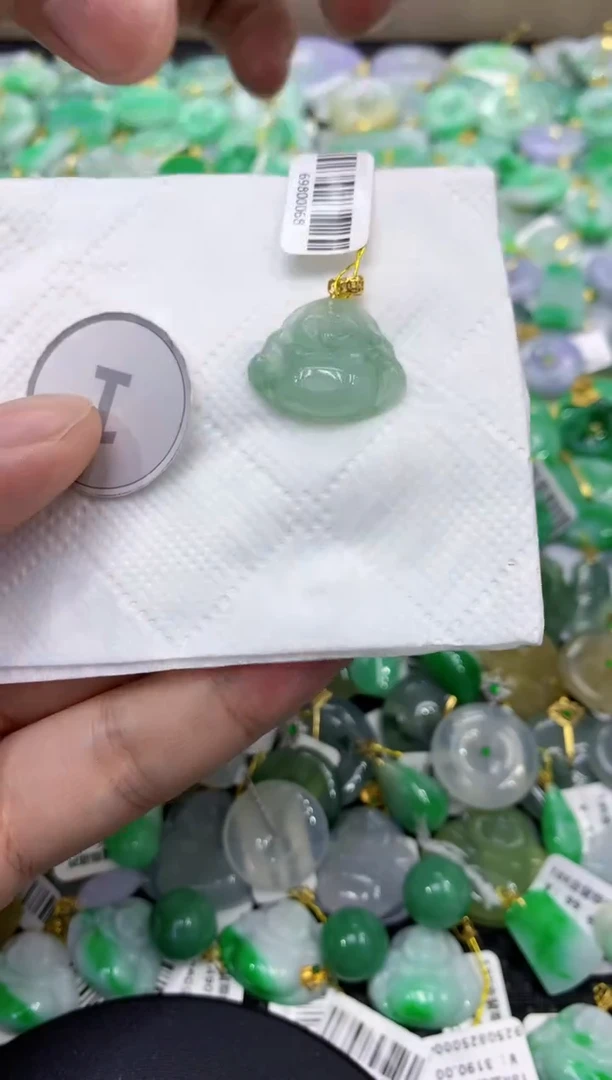 颈饰未镶嵌翡翠天然缅甸翡翠A货