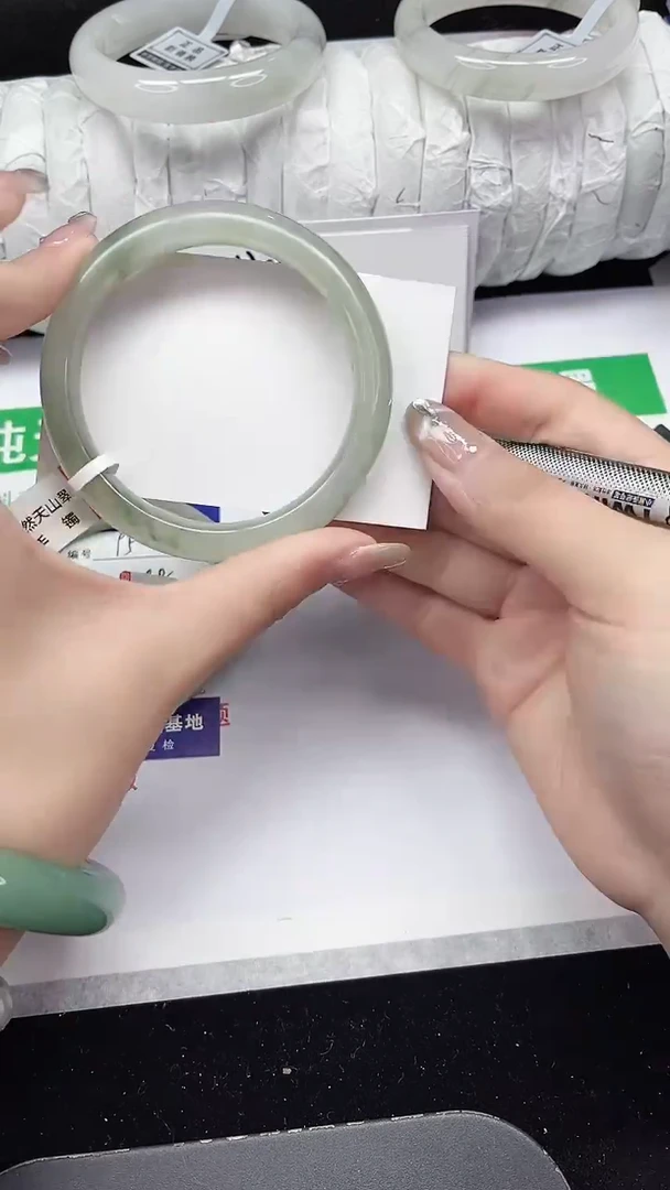 未镶嵌手镯石英质玉96-59/60