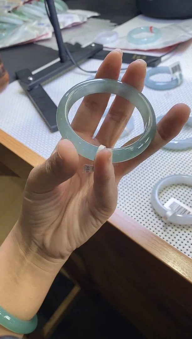 未镶嵌手镯翡翠正圈53圈口，11