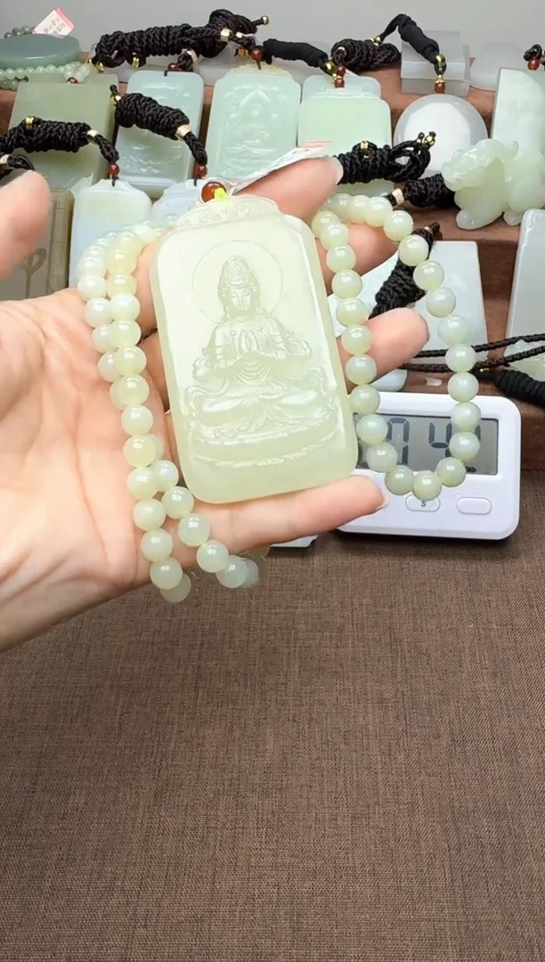 颈饰未镶嵌和田玉1