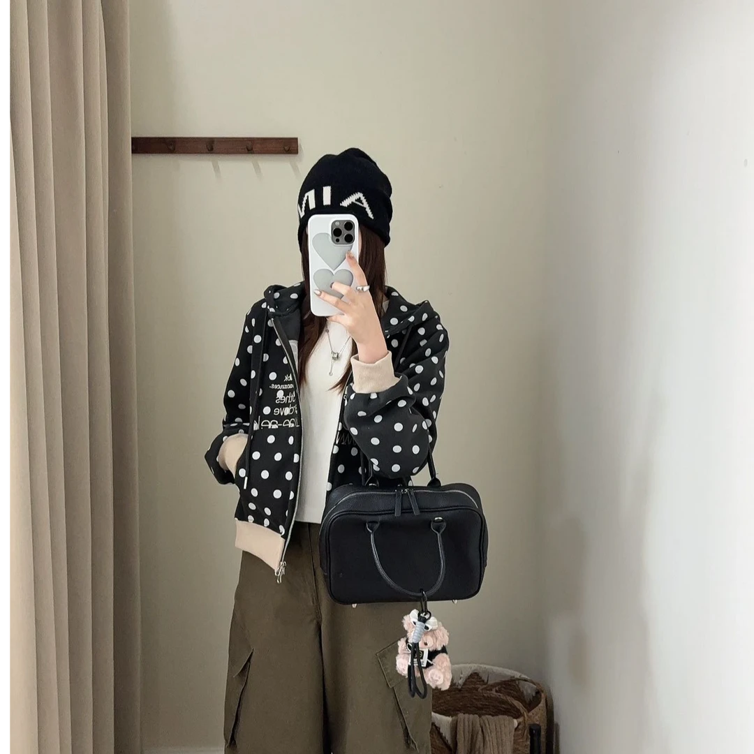 程程甄选 韩系波点字母刺绣加绒连帽休闲外套25665