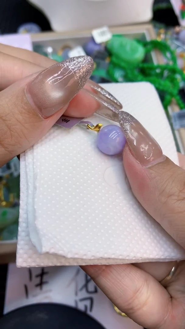 颈饰未镶嵌翡翠1