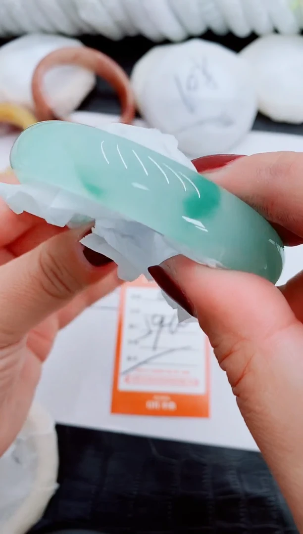 【闪购商品】石英质玉手镯未镶嵌Q118-59-60