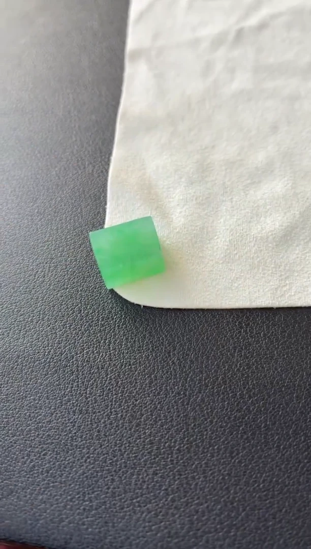 未镶嵌定制翡翠翡翠