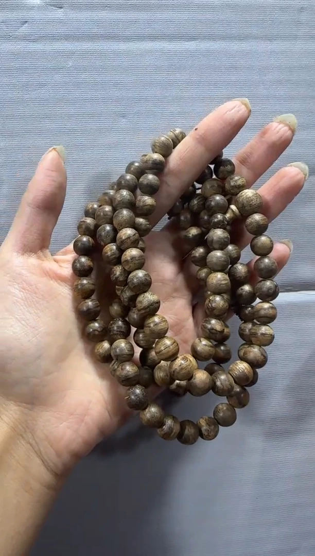 【闪购商品】沉香手串伽罗32老料0.8多圈多样性发货发其一