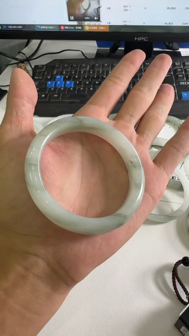 石英质玉手镯未镶嵌圈口60假一赔十