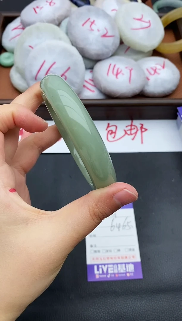 未镶嵌手镯石英质玉28+64/65