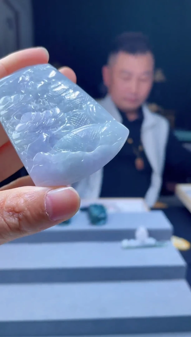 吊坠(赠链)未镶嵌翡翠翡翠