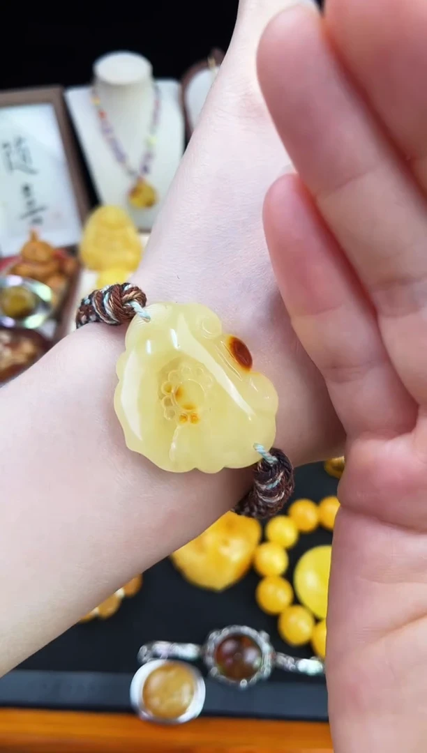 琥珀未镶嵌珠宝奇石柒月