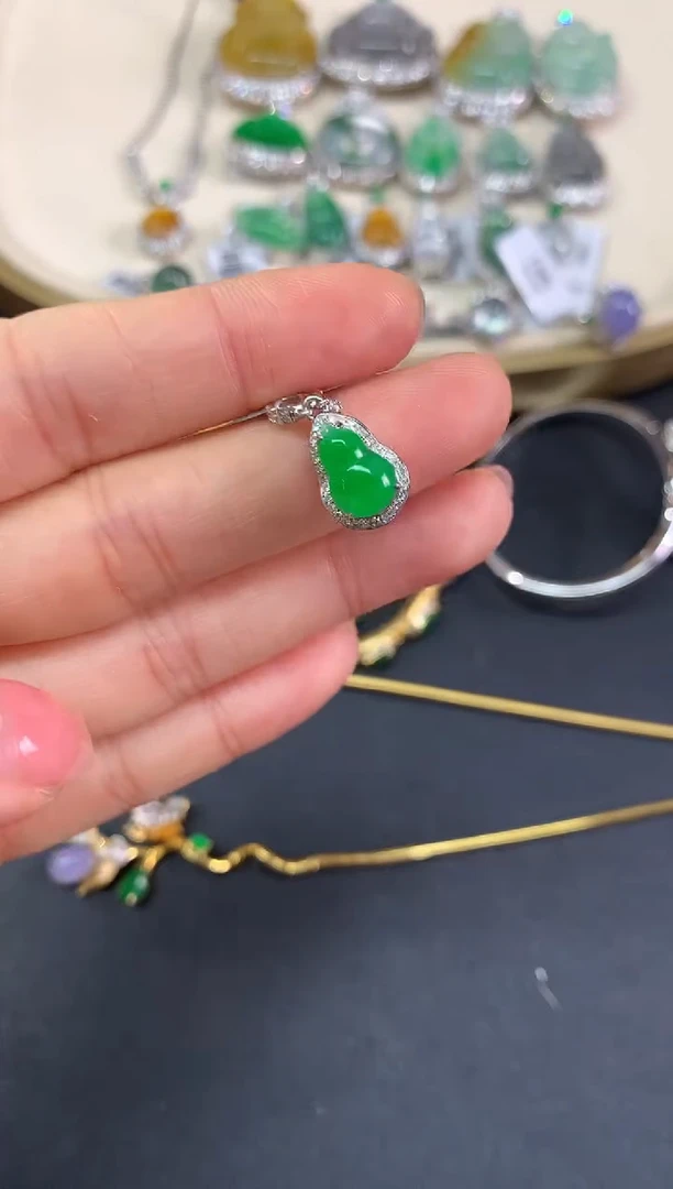 吊坠(不含链)18K金镶嵌翡翠吊坠(不含链)|9800